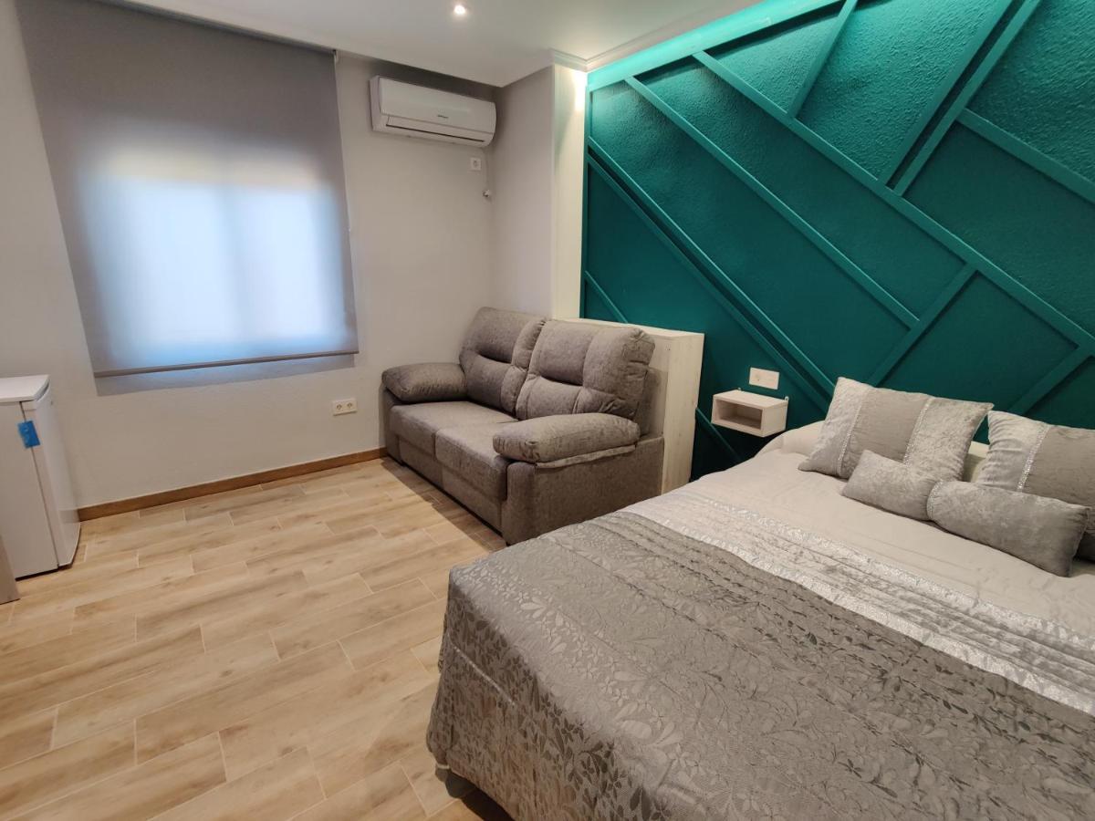 Duerme A Gusto - Tu Habitacion Acogedora En Torredonjimeno Bagian luar foto