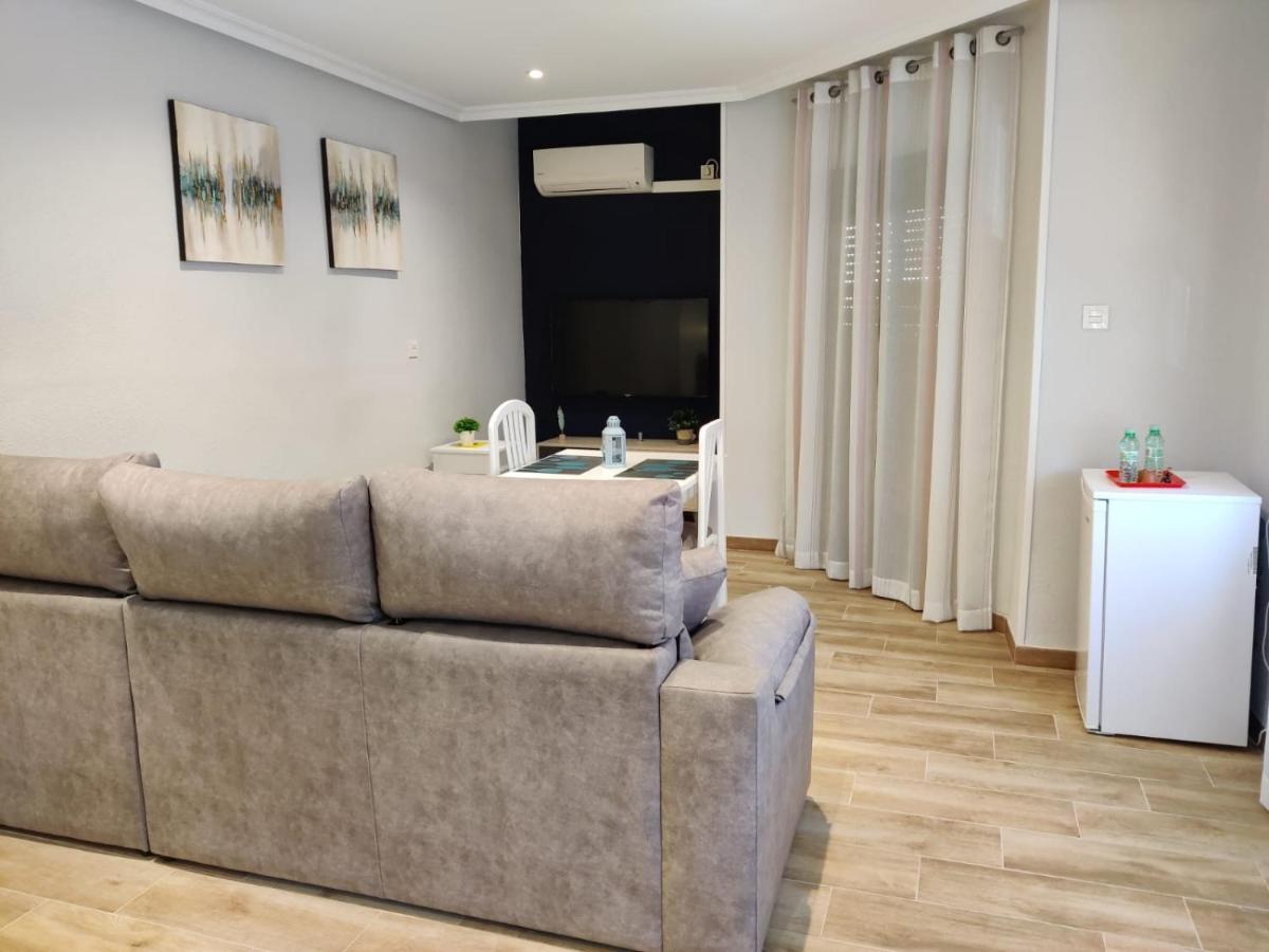 Duerme A Gusto - Tu Habitacion Acogedora En Torredonjimeno Bagian luar foto